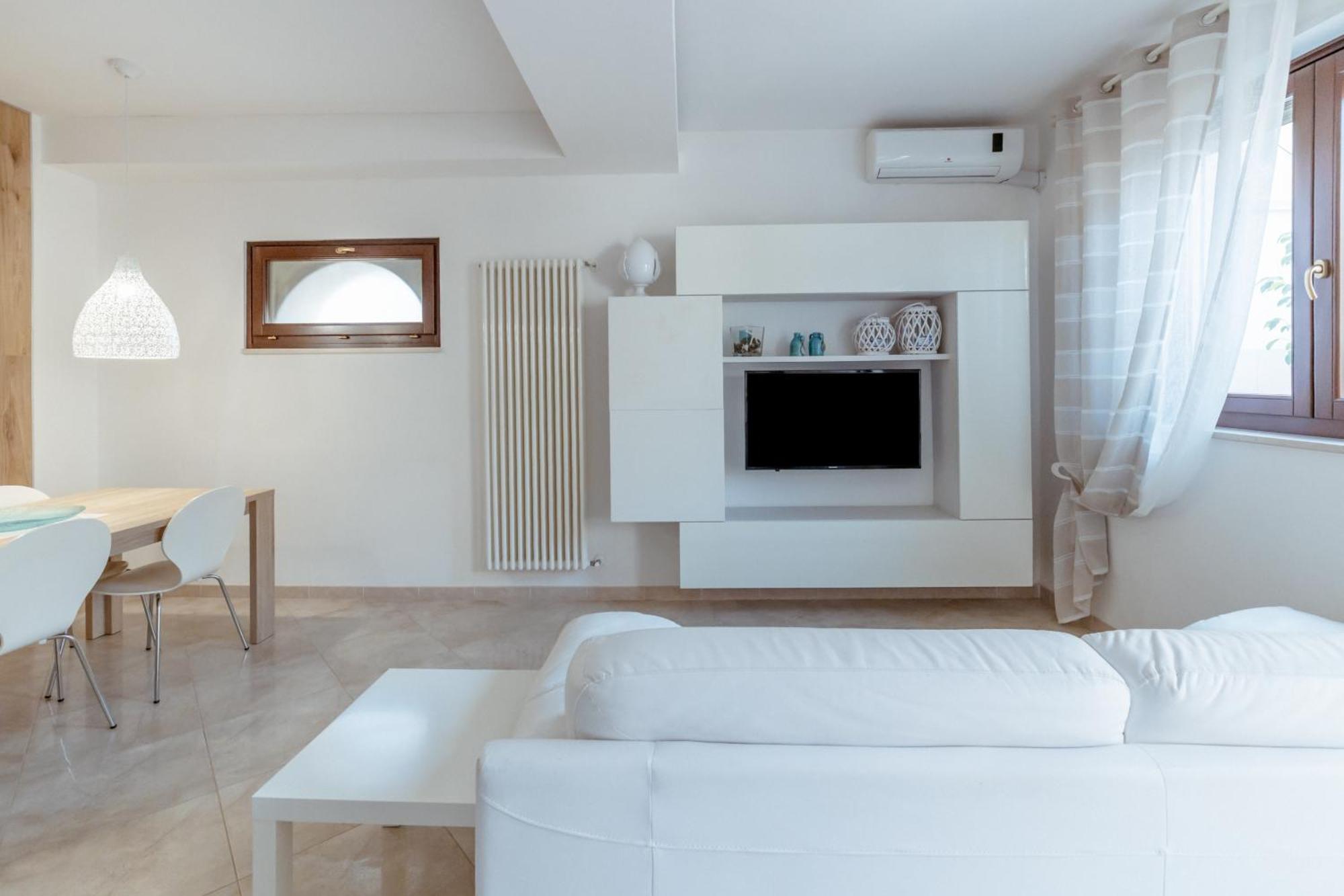 La Casetta Di Chiara B&B 滨海波利尼亚诺 外观 照片